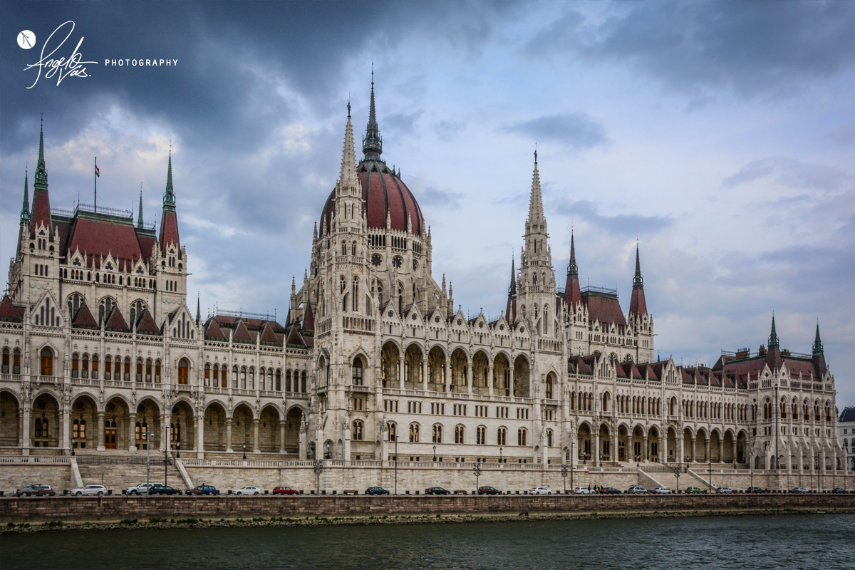Hungary's Largest Building - Budapest, Hungary